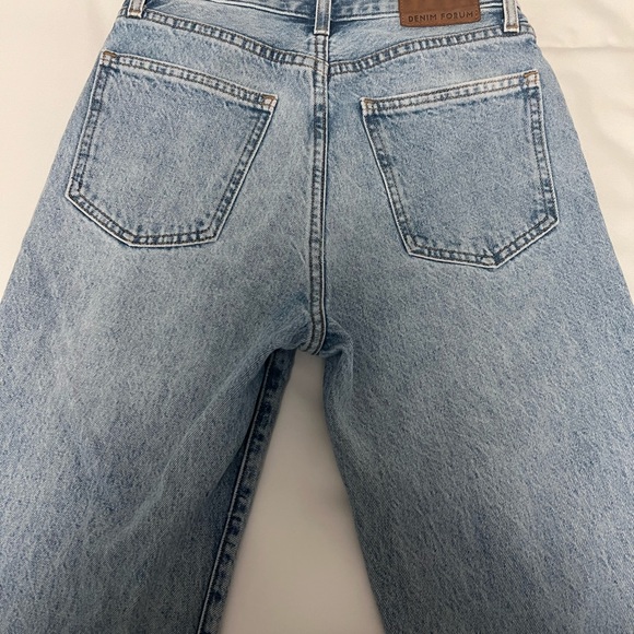 Denim Forum Marlo Jeans - light wash (Aritzia) - Picture 5 of 6